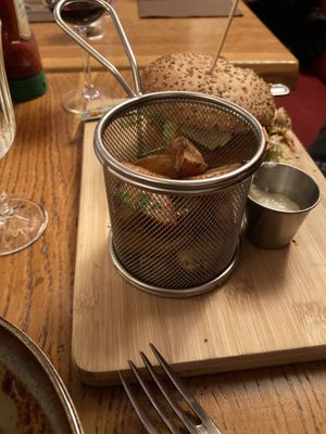 Burger and chips  at Le Grenier de Notre Dame in Paris