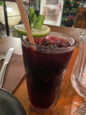 Hibiscus mojito sans alcool   at Le Grenier de Notre Dame in Paris