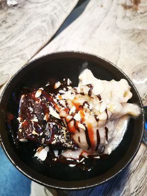  at Le Grenier de Notre Dame in Paris