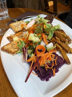 L’assiette de…?  at Le Grenier de Notre Dame in Paris