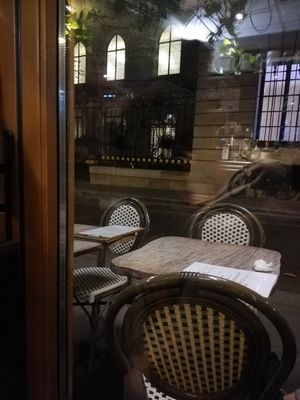 Places outside at Le Grenier de Notre Dame in Paris