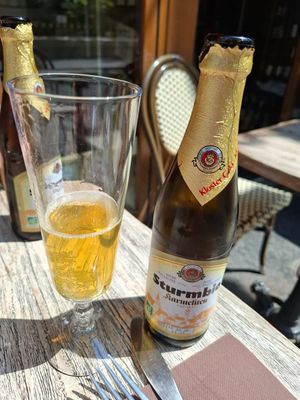 Beer at Le Grenier de Notre Dame in Paris
