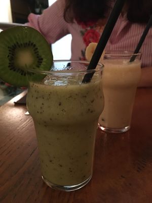 Kiwi juice at Le Grenier de Notre Dame in Paris