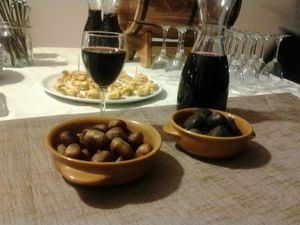 castagne e vino at La Capra Campa Vegacceria in Rome