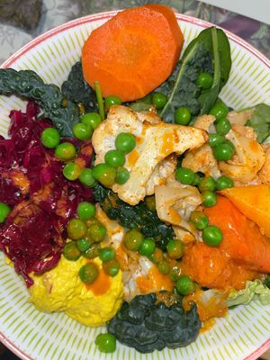 Tutti veggie bowl   at Le Botaniste - Bryant Park in New York City