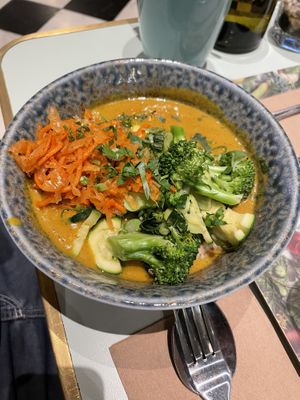 Curry!  at Le Botaniste - Bryant Park in New York City