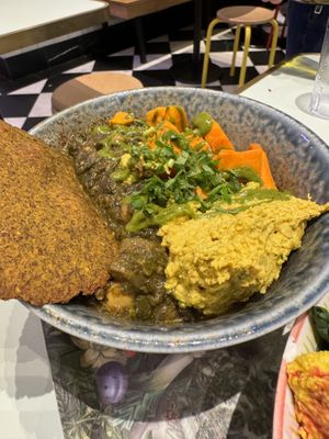 Bota saag  at Le Botaniste - Bryant Park in New York City