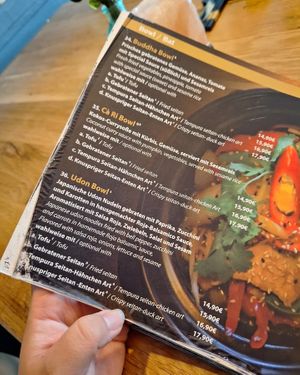 Cà Ri Bowl mit Sesamreis at Vegana Vietnamese Restaurant in Mannheim