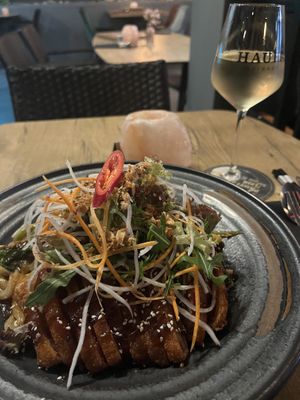 Nr. 36 - Udon Bowl mit knuspriger Seitan-Enten Art  at Vegana Vietnamese Restaurant in Mannheim