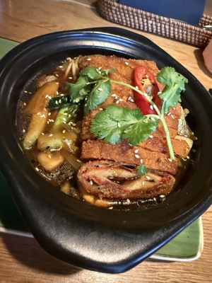 Buddha Bowl mit Seitan Ente  at Vegana Vietnamese Restaurant in Mannheim