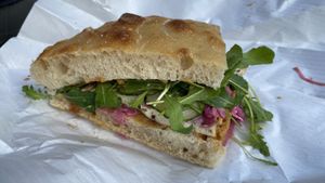 Foccacia au tofu sauce cacahuète.  at Terter in Brussels