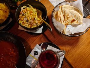 Spice salad, tea, naan at Spice Cafe & Restaurant in Belgrade