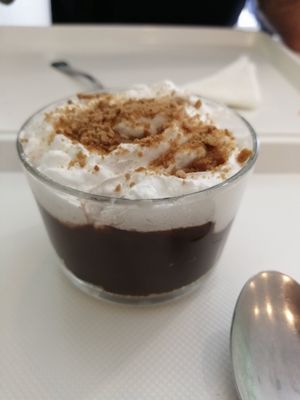 Vegan dessert at Green Side in Coimbra