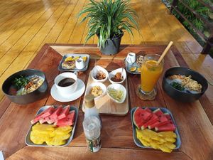 breakfast at Oasis Café in Surat Thani