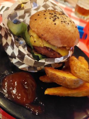  at Rebel's Diner in Cuernavaca