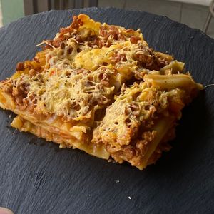 Lasaña at Rebel's Diner in Cuernavaca