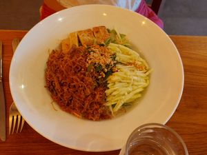 Rice vermicelli with tofu at Vegebowl in Paris