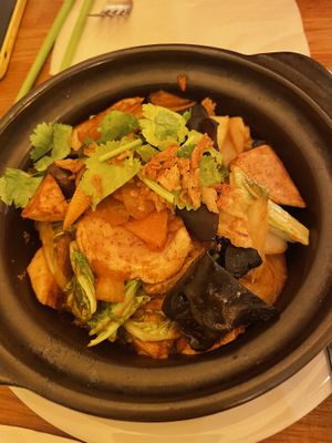 Taro and veg clay pot  at Vegebowl in Paris