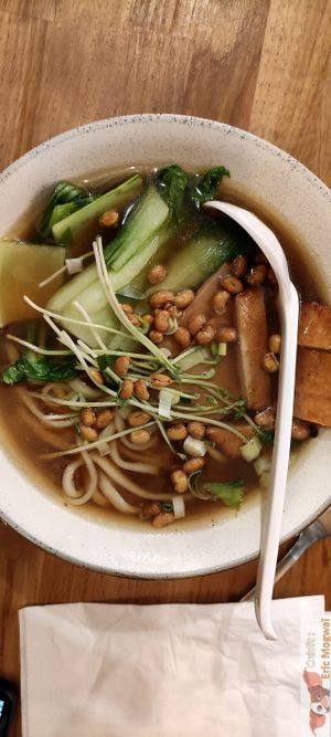 Ramen at Vegebowl in Paris