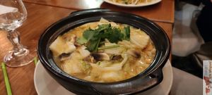 Clay-Pot with udon noodles and satay sauce at Vegebowl in Paris