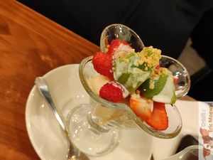 Fruit salad at Vegebowl in Paris