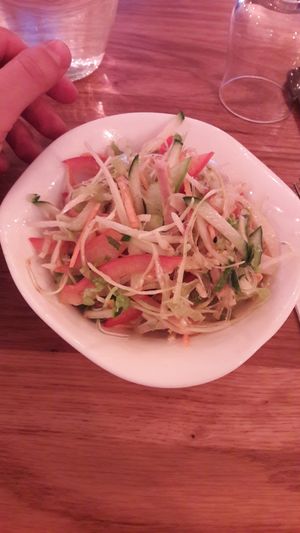 Thai salad at Vegebowl in Paris
