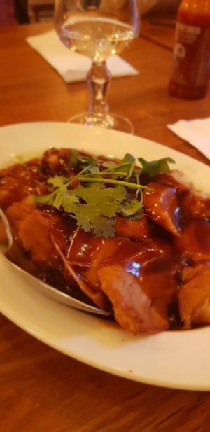 "duck" in brown sauce at Vegebowl in Paris