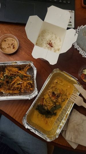 Tasty and affordable vegan options to go at RĪSI+NŪDELES in Liepaja