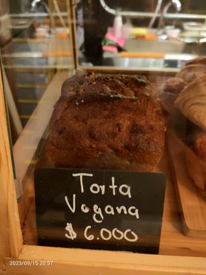 Vegan cake at Andariego! in Salento