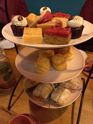 Sweets, cones and breads at Gebakswinkel Bloem in Weert