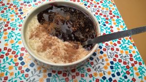 Postres: arroz con leche y mazamorra morada: toda vegana!!
Dessert: rice pudding and mazamorra (all vegan!) at Yami in Lima