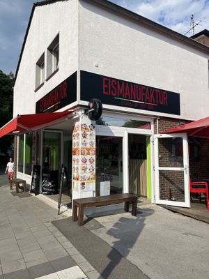 Location  at Eismanufaktur - Neuss To Go - Moccambo in Neuss