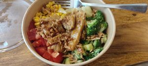 Vegan Chicken Bowl at be low - bowl bar in Buchholz In Der Nordheide