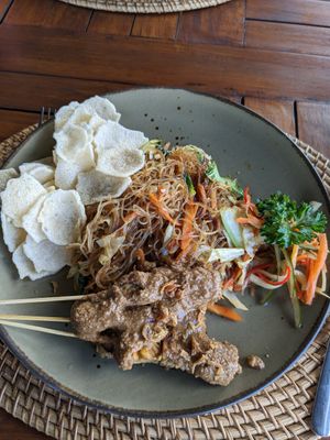 Bihun goreng vegan at Munduk Farm House in Munduk