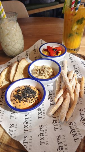 Hummus at TXOTS in Empuriabrava