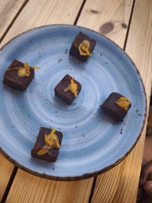 Dessert: Negra at TXOTS in Empuriabrava