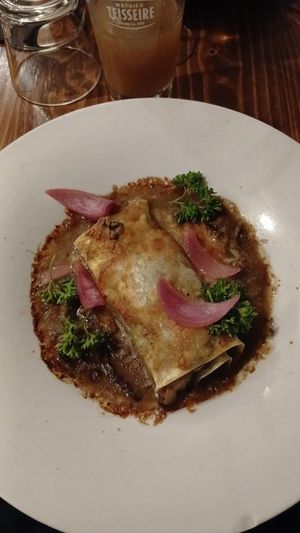 Repas végétarien 🌱 Raviole de champignons 🍄 at L'Auberge du Château in Fougeres