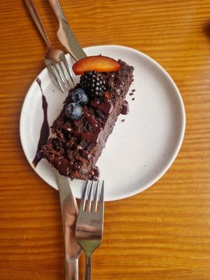 Chocolate cake at Sol Cozinha Vegetariana in Portimao