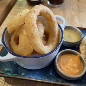Onion Rings  at SIGGIS v/gan burger & co in Munich