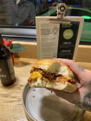   at SIGGIS v/gan burger & co in Munich