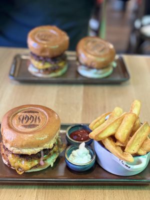   at SIGGIS v/gan burger & co in Munich