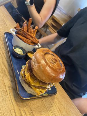   at SIGGIS v/gan burger & co in Munich