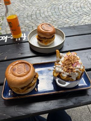   at SIGGIS v/gan burger & co in Munich