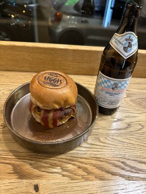   at SIGGIS v/gan burger & co in Munich