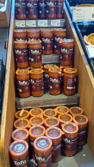 tofu bolognese / tofu gulasch im weckglas; noch nie vorher gesehen at Denns BioMarkt in Dortmund