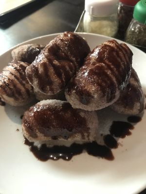 Zeppole at Slice of Vegas Pizza in Las Vegas
