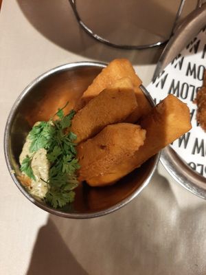 Panis vraiment stylé au max at Maslow in Paris