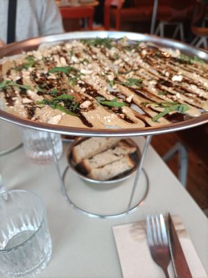 Carpaccio de chou rave at Maslow in Paris