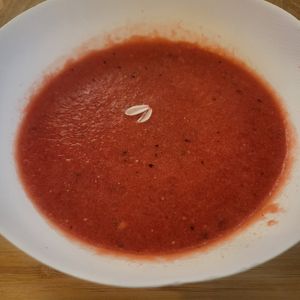 Watermelon soup at Yu Dei 余地 in Kowloon