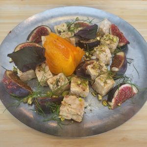 Organic tempeh with seasonal figs at Yu Dei 余地 in Kowloon